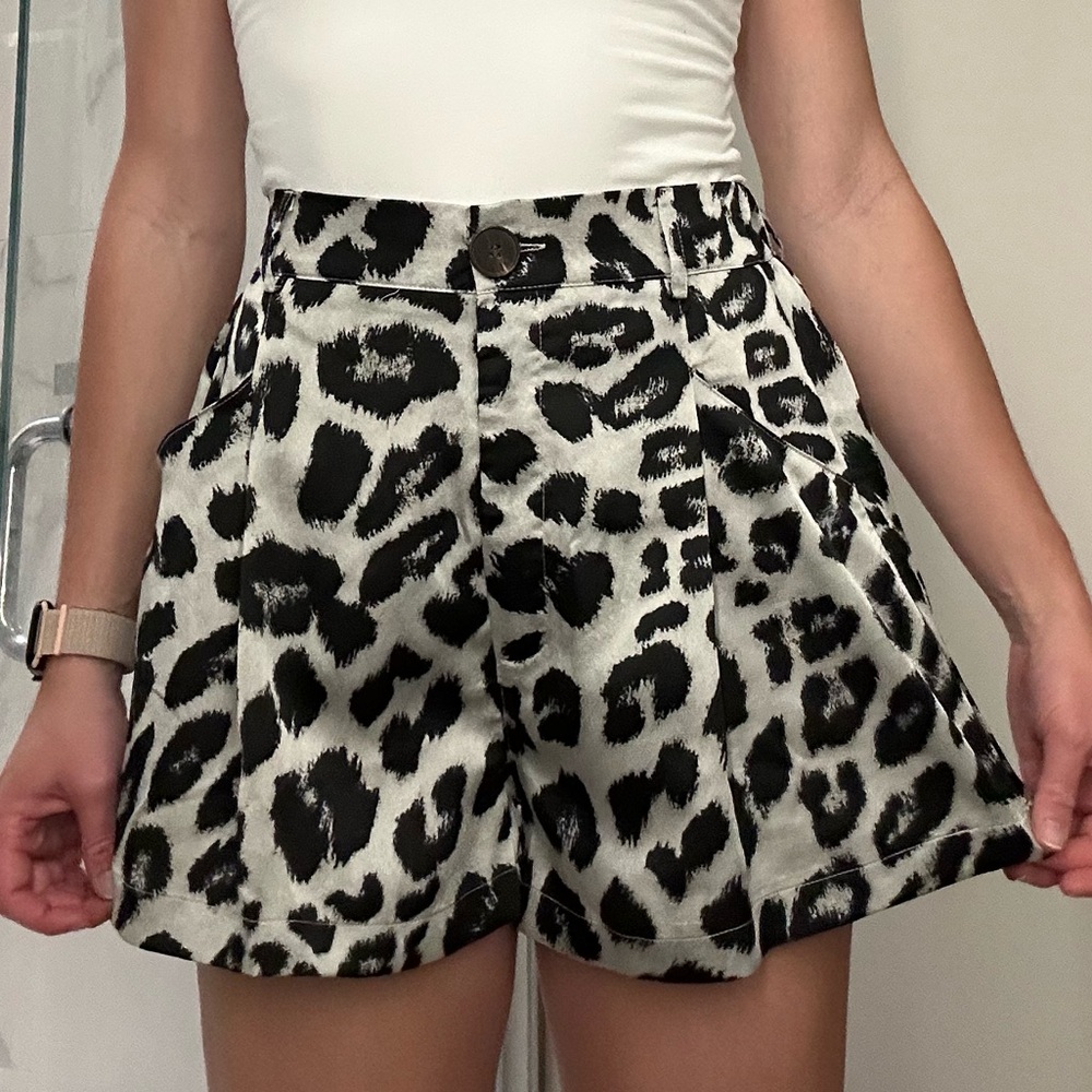 Leopard Print Highwaisted Shorts - Size S
